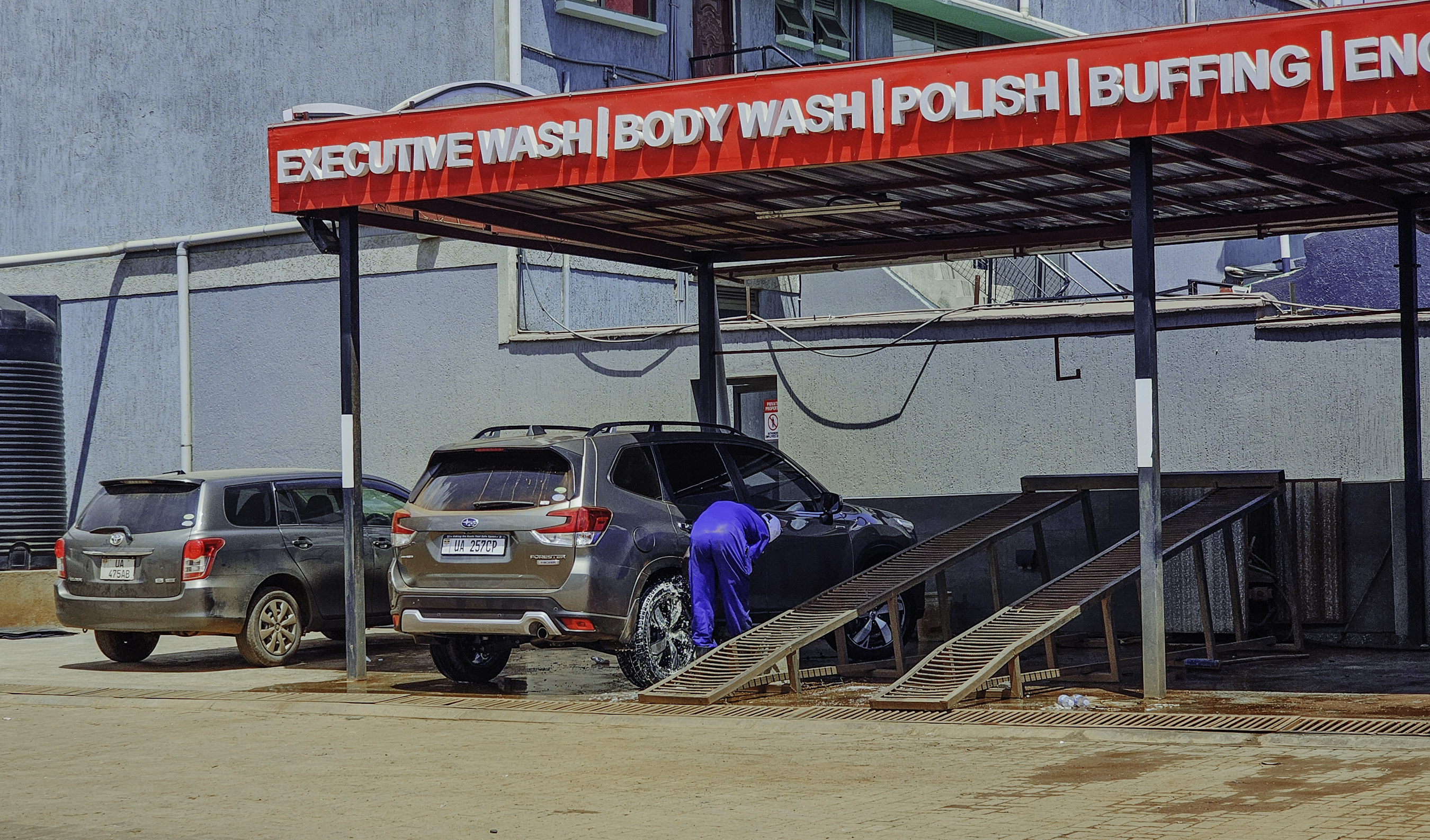 Executive carWash